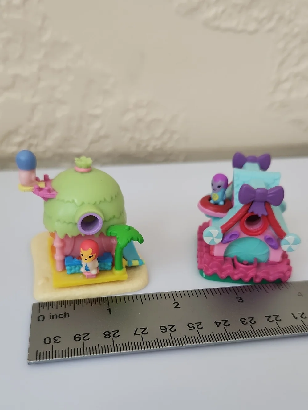 Nanables miniature playhouses and Nano character figures by Jazwares